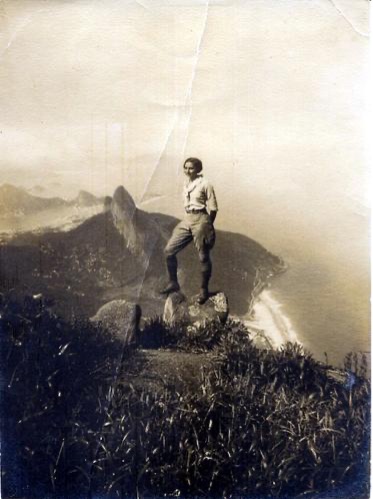Dona Luiza na Pedra da Gávea (RJ), em 1933
