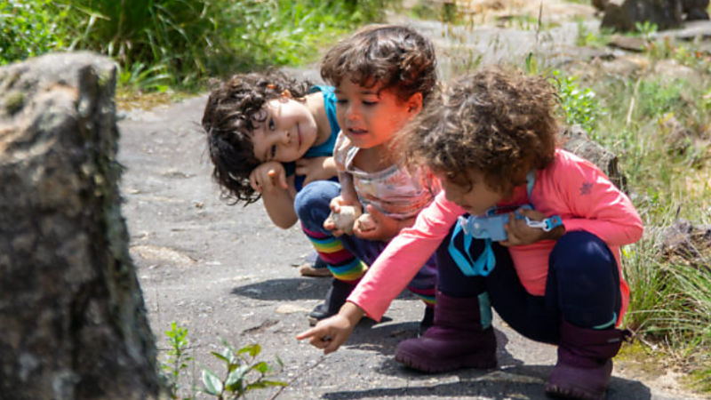 Atividades outdoor, cultura e infância: a natureza e o desenvolvimento socioemocional das crianças