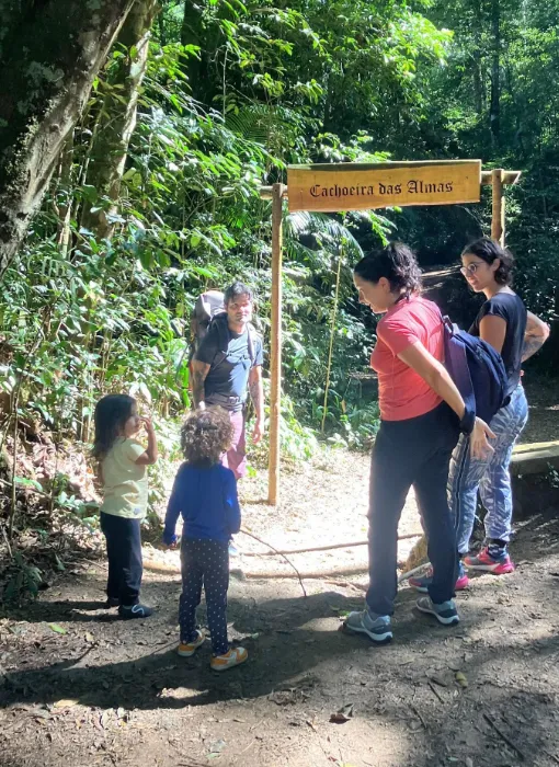 Contato das crianças com a natureza em um mundo digital