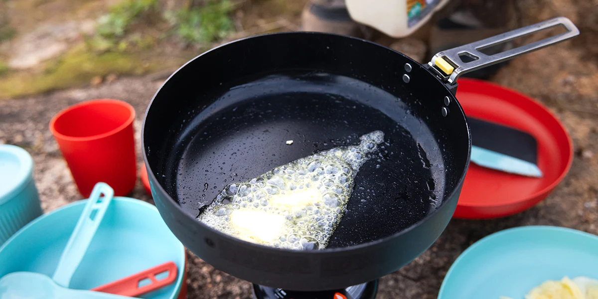Frigideira Sea to Summit - receita panqueca doce para acampamento