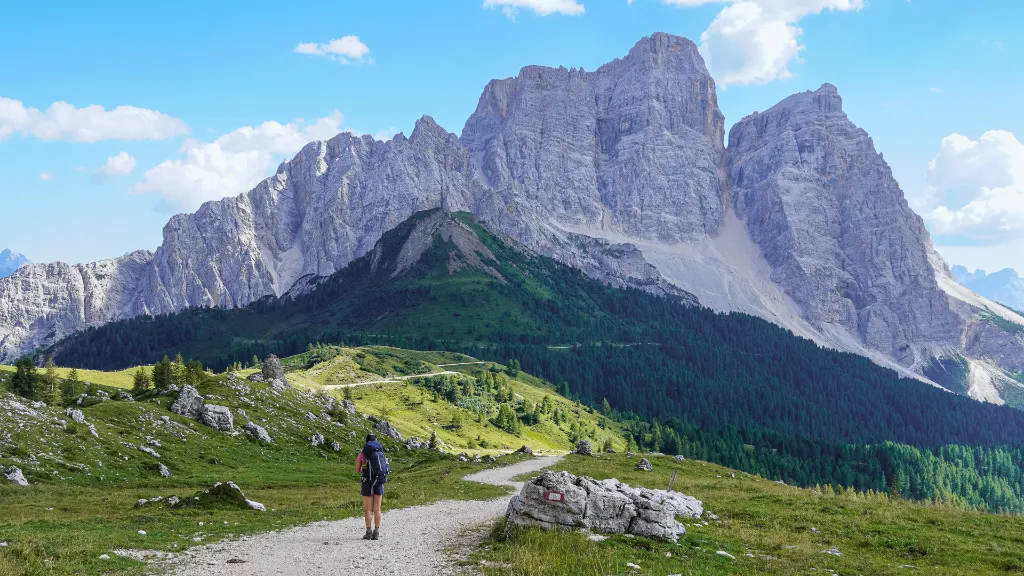 Trilha Alta Via 1 nas Dolomitas